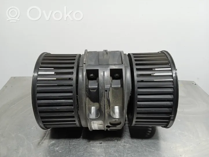 Opel Vivaro Heater fan/blower 95517544