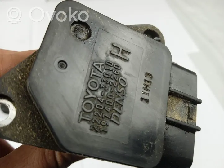 Toyota Land Cruiser (J200) Misuratore di portata d'aria 2220433010