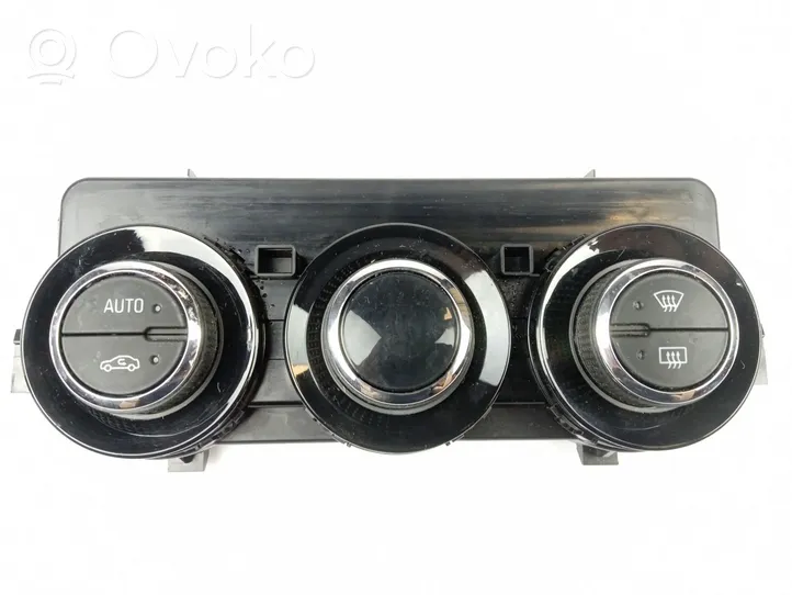 Opel Corsa E Oro kondicionieriaus/ klimato/ pečiuko valdymo blokas (salone) 13468064