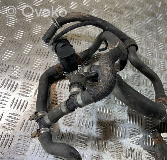 Volvo S60 Tuyau de liquide de refroidissement moteur 31338891