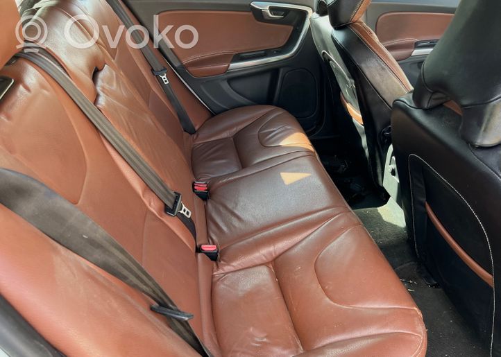 Volvo V60 Sēdekļu un durvju dekoratīvās apdares komplekts 