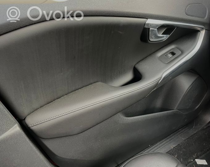 Volvo V40 Salono komplektas 