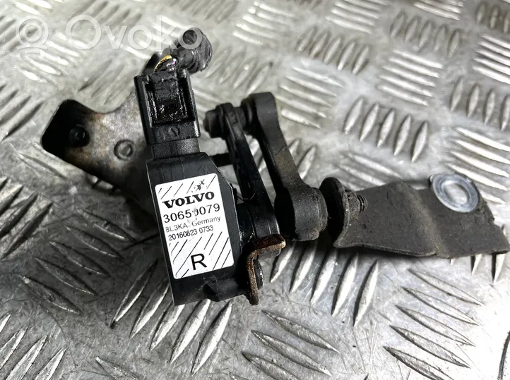 Volvo V40 Sensore di livello faro/fanale 31258179