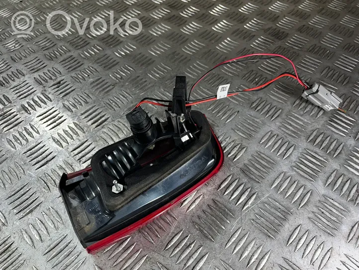 Volvo V60 Lampy tylnej klapy bagażnika 30796271