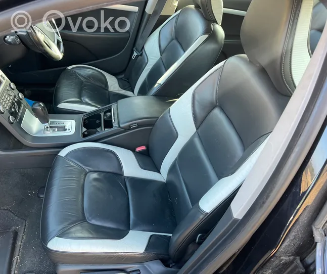 Volvo V70 Set interni 