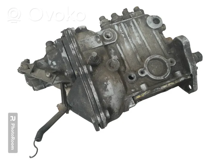 Mercedes-Benz COMPAKT W115 Polttoaineen ruiskutuksen suurpainepumppu 0400114034