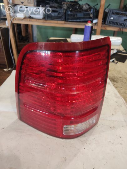 Ford Explorer Lampa tylna 