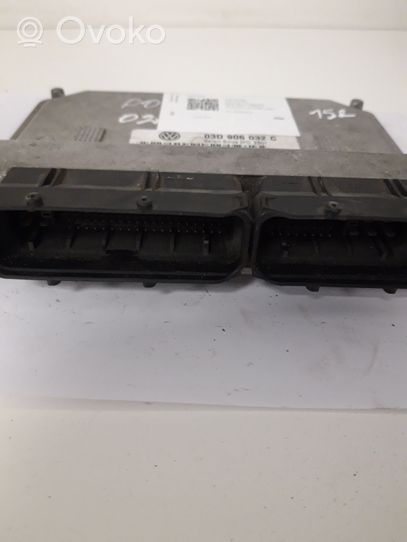 Volkswagen Polo Sterownik / Moduł ECU 03D906032C