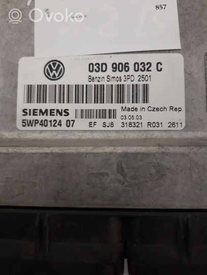 Volkswagen Polo Sterownik / Moduł ECU 03D906032C