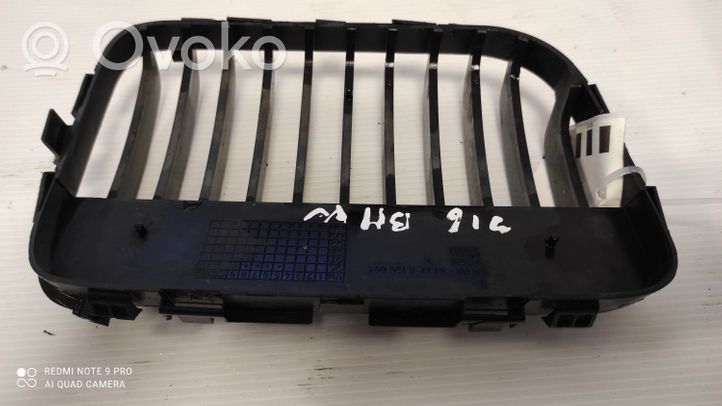 BMW 3 E36 Grille calandre supérieure de pare-chocs avant 8195091