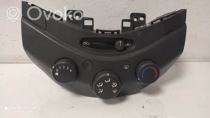 Chevrolet Spark Climate control unit 95979299