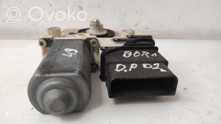 Volkswagen Bora Priekinis varikliukas langų pakėlėjo 105407301