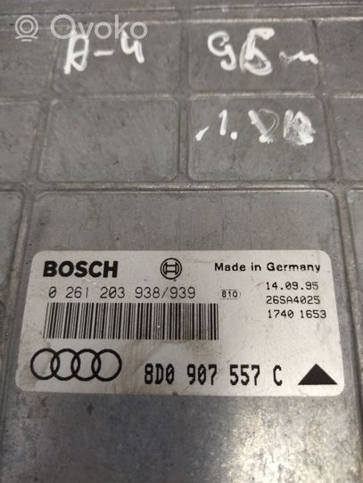 Audi A4 S4 B5 8D Variklio valdymo blokas 0261203938939