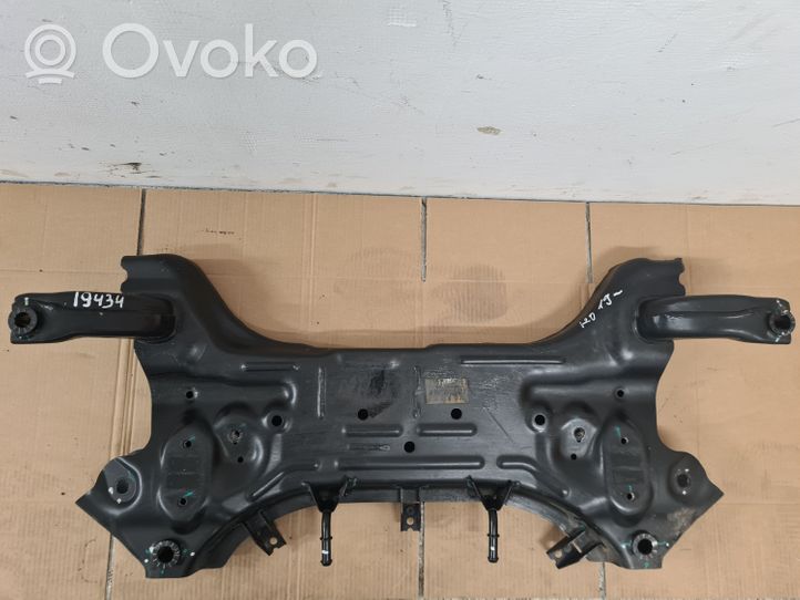 Hyundai i20 (GB IB) Priekinis traversas 62401C8000