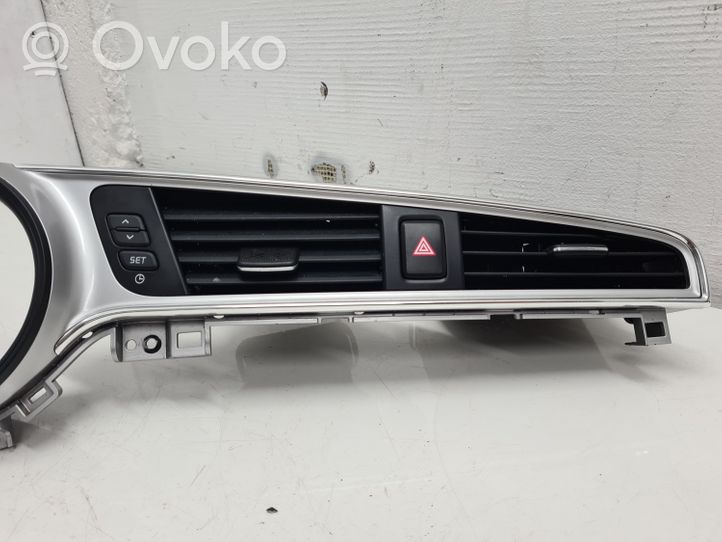 KIA Ceed Element deski rozdzielczej 84832A2000