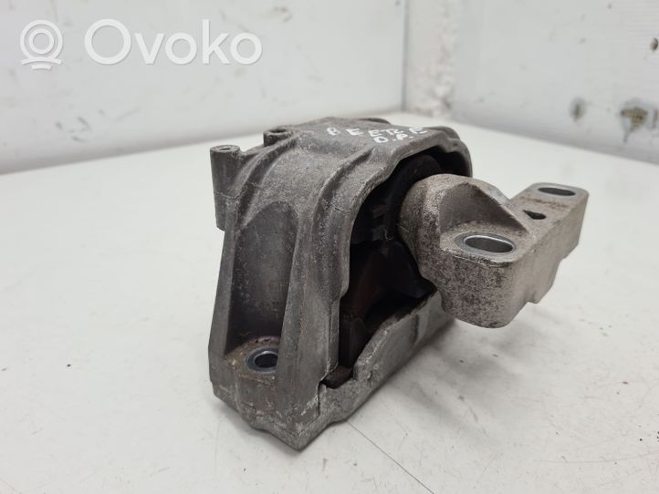 Volkswagen Beetle A5 Engine mount bracket 1K0199262A