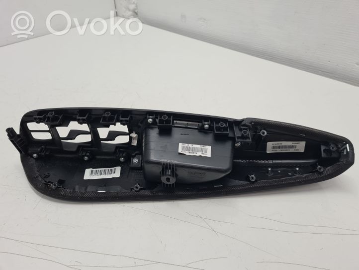 Hyundai Santa Fe Rivestimento pulsantiera finestrino della portiera anteriore 823502W000