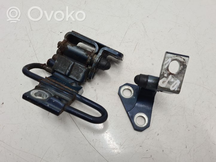 Volkswagen PASSAT B7 Front door hinge set 3C0831402