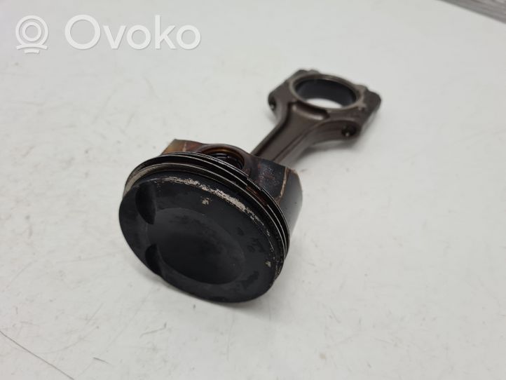 Audi A5 8T 8F Piston 