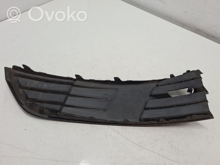 Skoda Fabia Mk3 (NJ) Grille antibrouillard avant 6V0807368