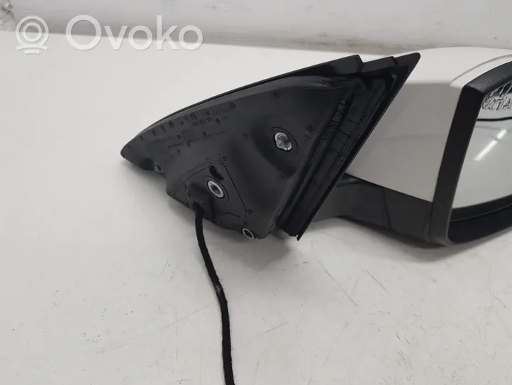 Skoda Octavia Mk3 (5E) Front door electric wing mirror 5E0857934