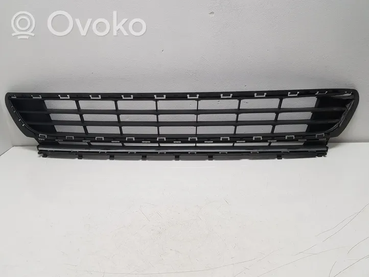 Volkswagen Golf VII Atrapa chłodnicy / Grill 5G0853671