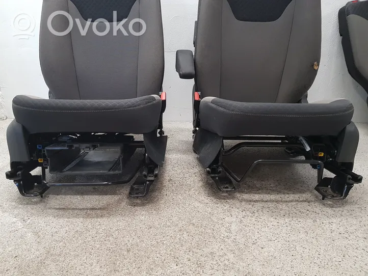 Ford Turneo Courier Seat set 