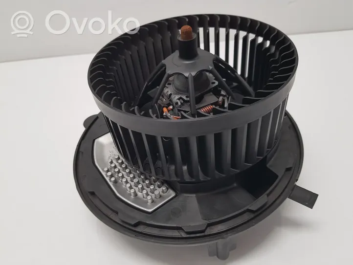 Volkswagen Golf VII Heater fan/blower 5Q1819021A