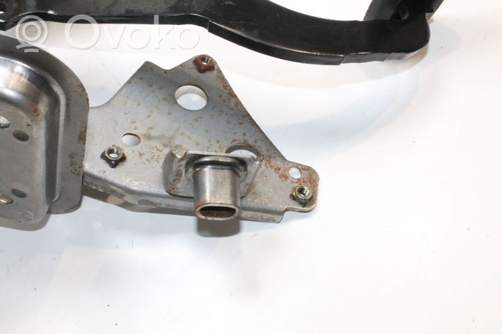 Nissan Note (E11) Pedal de freno 