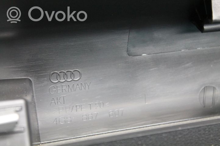Audi A7 S7 4G Отделка задней крышки 4G8867607