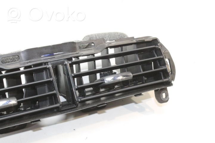 Ford Fusion II Lango oro grotelės DS7319K617C