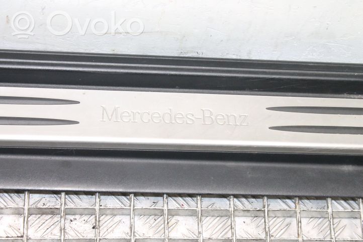 Mercedes-Benz SLK R171 Etuoven kynnyksen suojalista 1716800235
