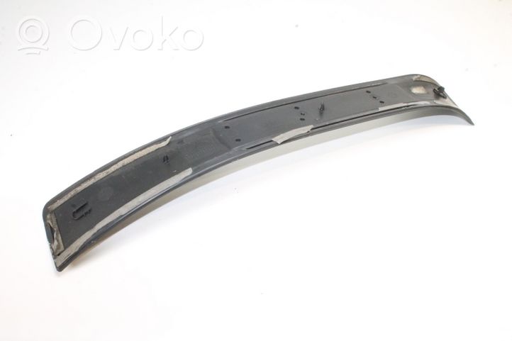 Audi A4 S4 B7 8E 8H Rivestimento del sottoporta delle minigonne laterali 8E0853376P