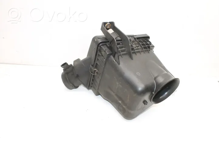 Chrysler 300C Scatola del filtro dell’aria 6806952AA