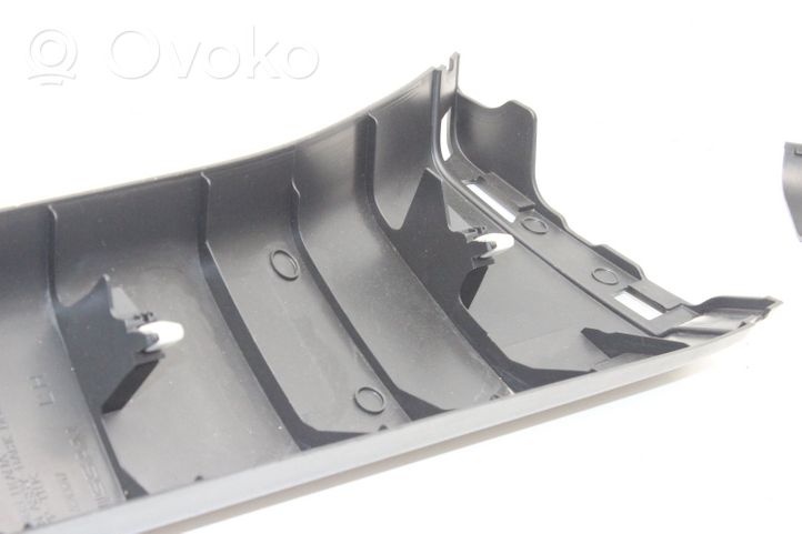 Nissan 370Z Rivestimento laterale della consolle centrale posteriore 909031EA0A