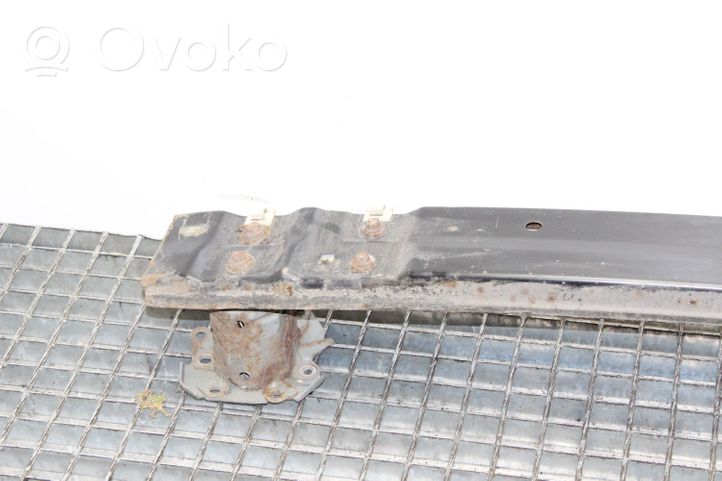 Toyota Avensis T270 Belka tylna 56095008B