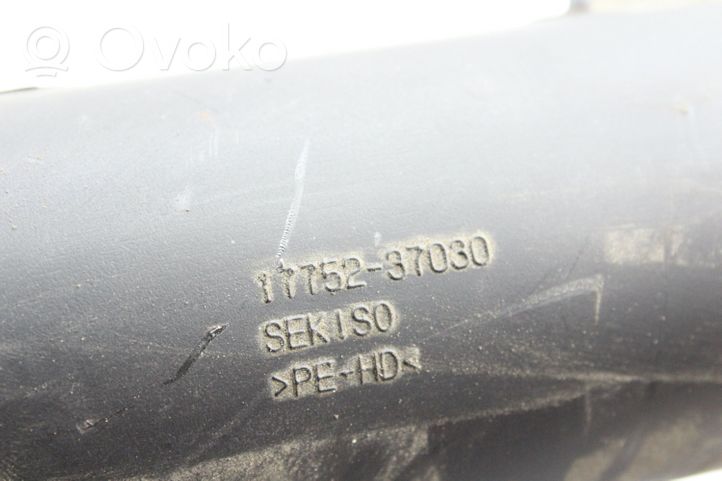 Toyota Avensis T270 Ohjaamon sisäilman ilmakanava 1775237030