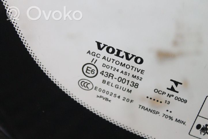 Volvo V40 Priekinis stiklas 