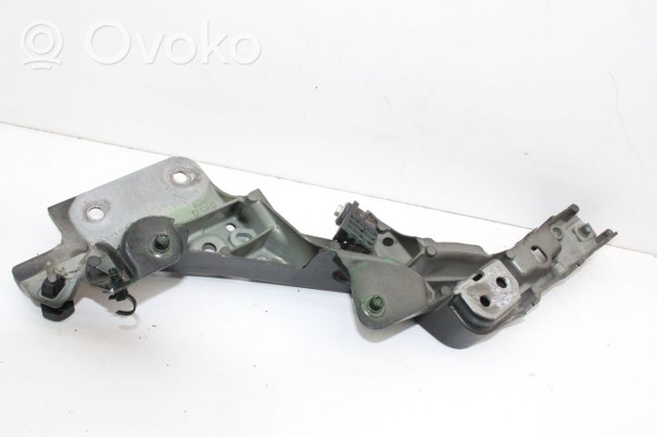 Jaguar F-Type Fender mounting bracket EX5316D155A