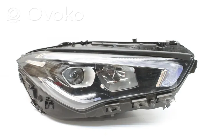 Mercedes-Benz CLA C118 X118 Lampa przednia A1189062800