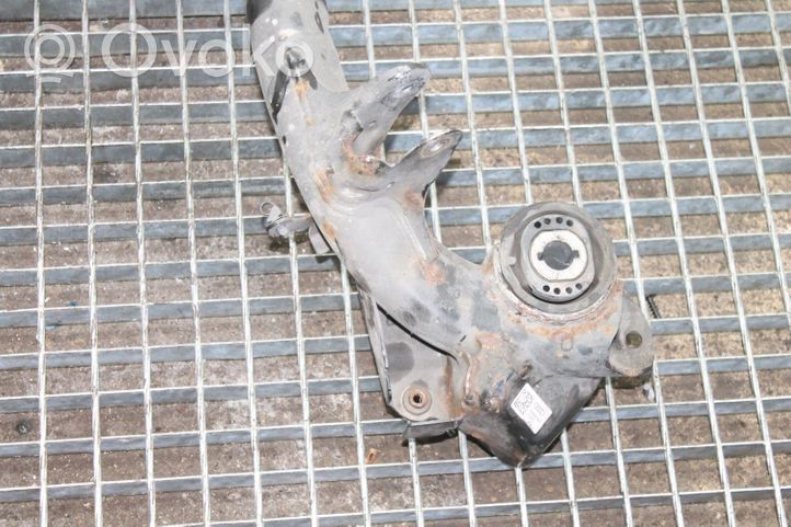 Audi A4 S4 B9 Rama pomocnicza tylna 8W0505235AE