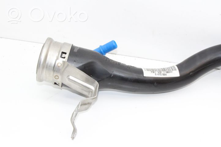 BMW 4 F32 F33 Tuyau de remplissage de réservoir de carburant 7244041