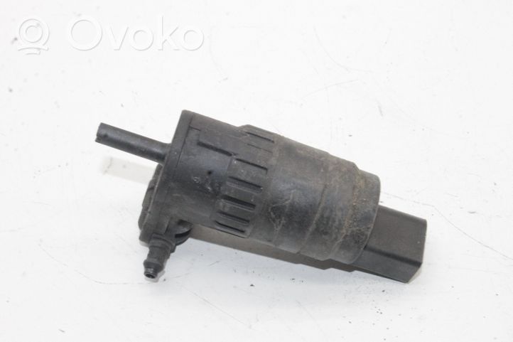 Volkswagen Scirocco Pompa spryskiwacza szyby przedniej / czołowej 1K6955651