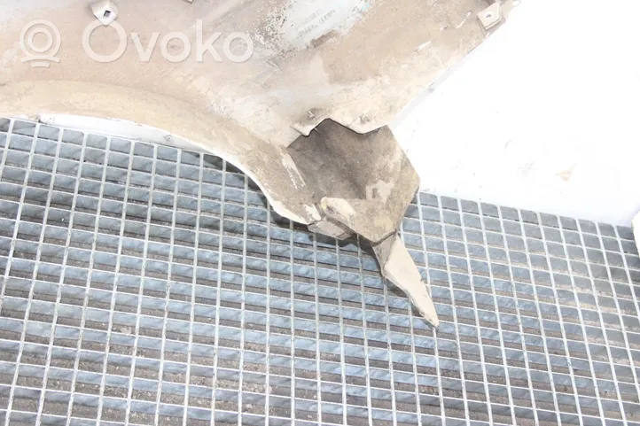 Toyota Land Cruiser (HDJ90) Takalokasuojan muotolista 7560560010