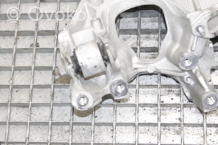 Audi A5 Autres pièces de suspension avant 8W0399296E