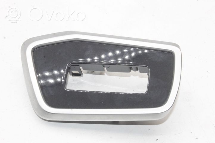 Audi A7 S7 4K8 Rivestimento del vano portaoggetti del cruscotto 4K2857966