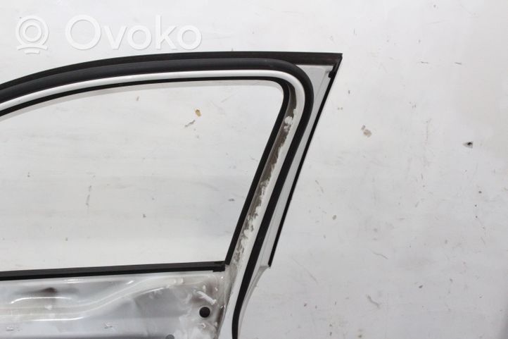 Volkswagen Tiguan Front door 