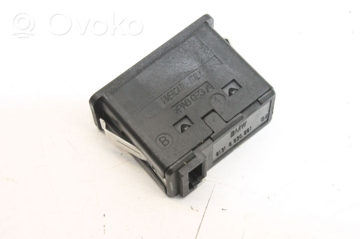 BMW 1 E82 E88 Enchufe conector entrada auxiliar 6930561