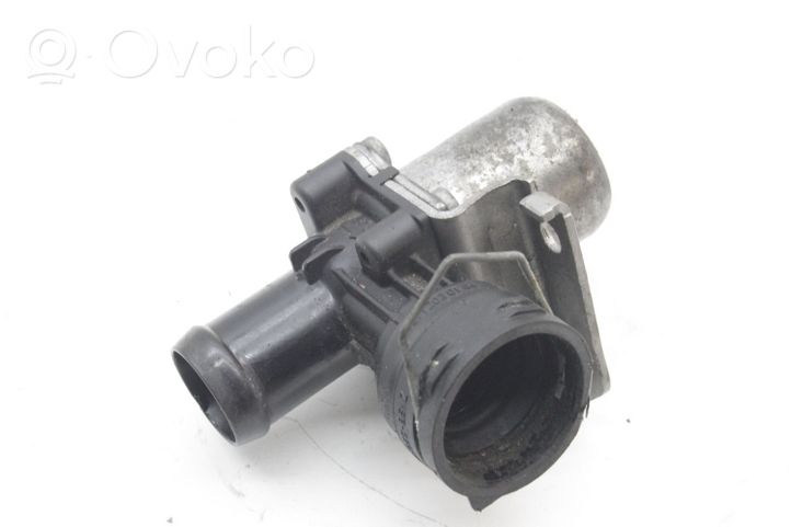 Mercedes-Benz C W204 Alloggiamento termostato A2712030164