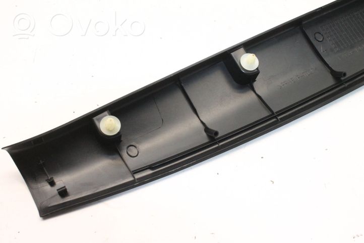 Toyota RAV 4 (XA40) Garniture de hayon 6793942040